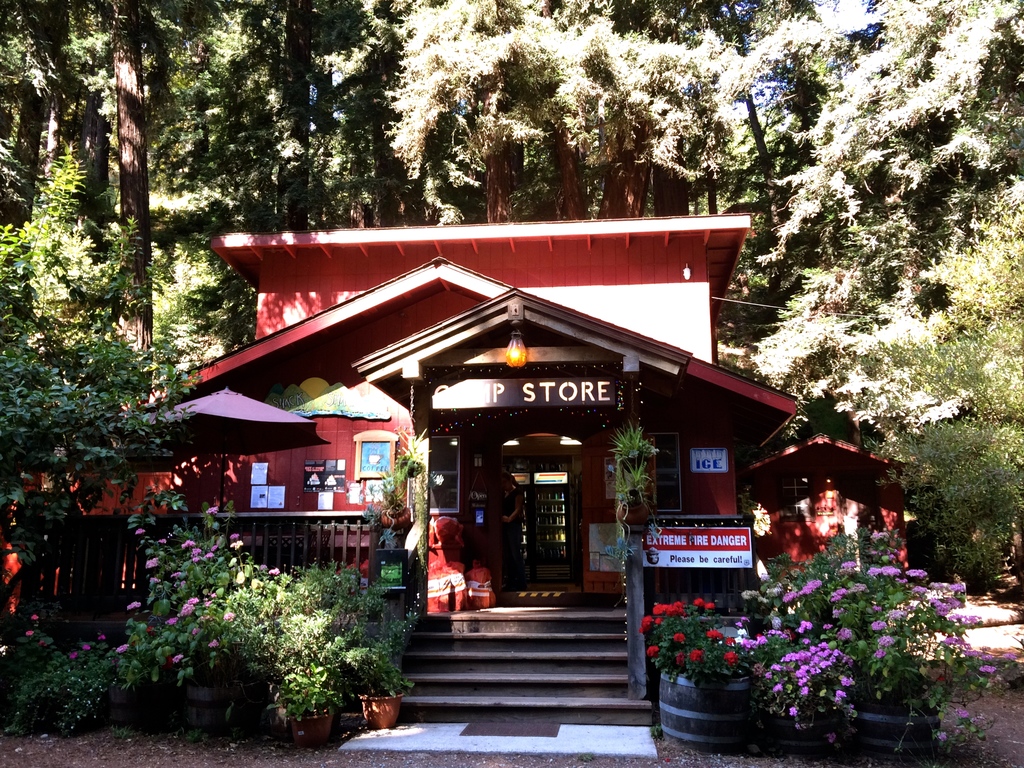 Riverside Campground - Store - Big Sur en Californie
