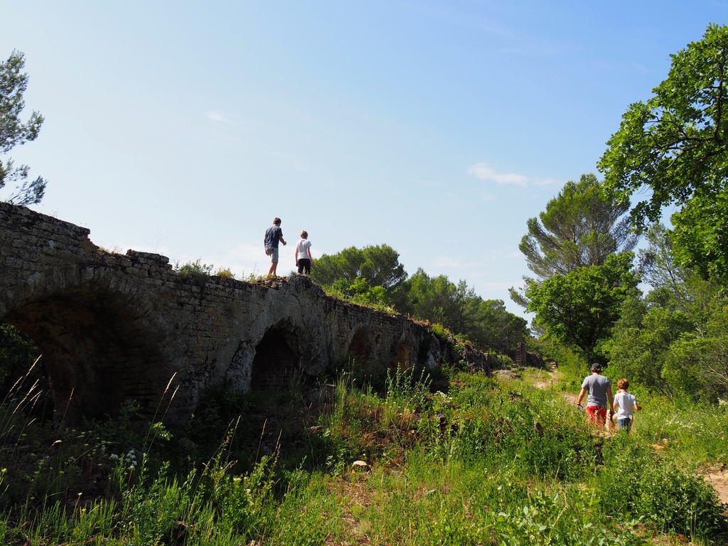 Balade champêtre le long des vestiges du Pont du Gard