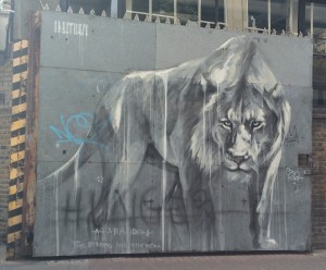 Le lion de Faith47 à Londres