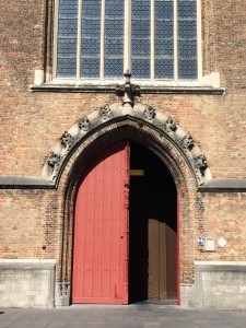 Porte rouge... à Bruges !