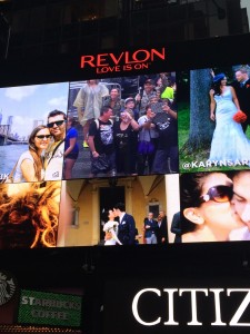 moment de gloire sur les écrans de Time Square à New York ;)