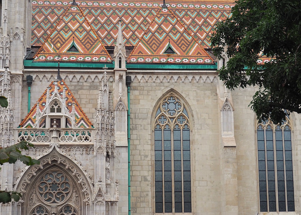 Visiter Budapest en famille, itinéraire sur 5 jours. Balade dans le quartier du château - Eglise Mathias
