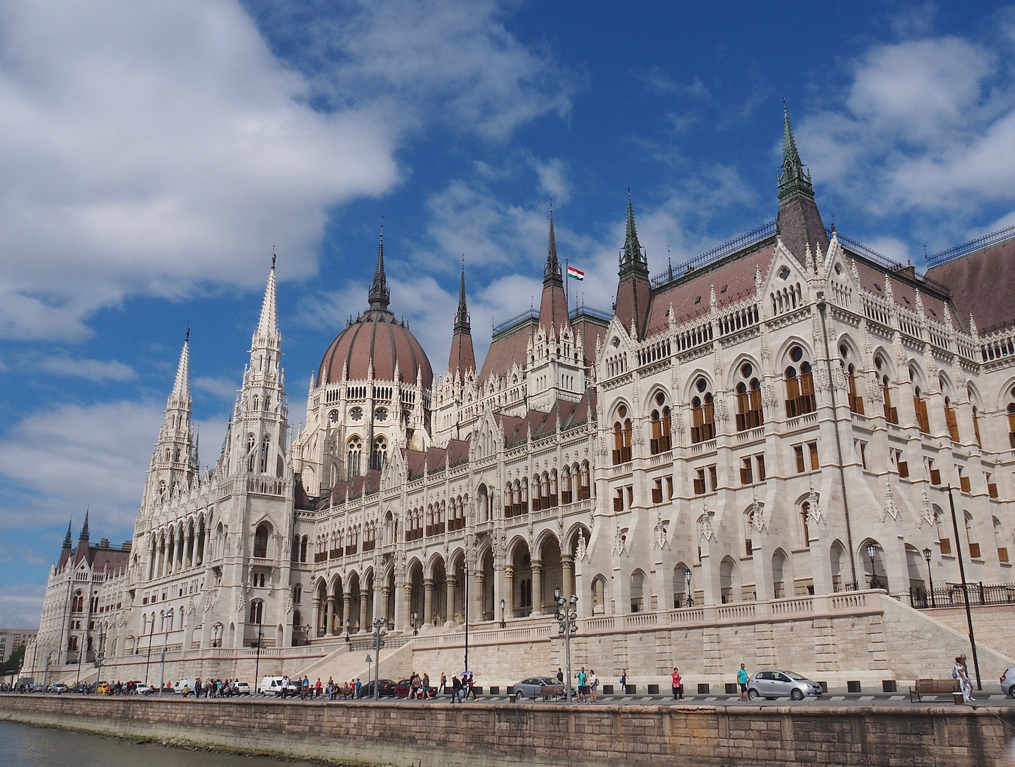 Visiter Budapest en famille, itinéraire sur 5 jours - Bord du Danube - Parlement